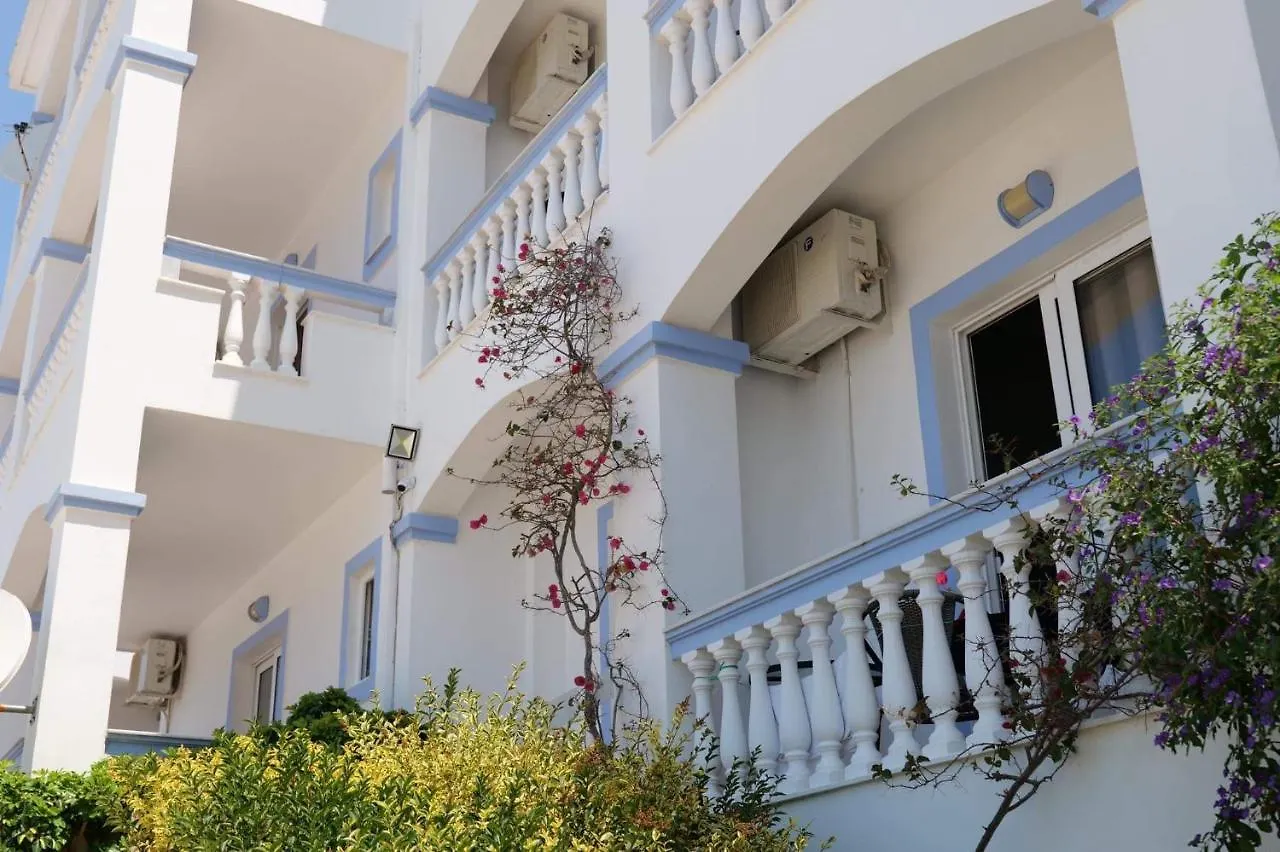 Hotel Erdano Sarandë 3*,  Albania